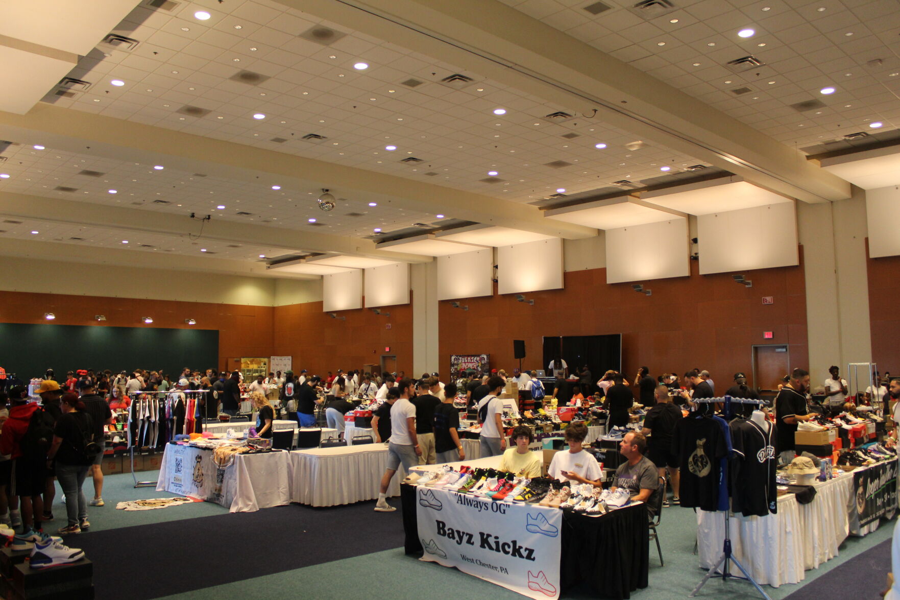 Jus Nice Sneaker Convention in Wildwood5446.JPG